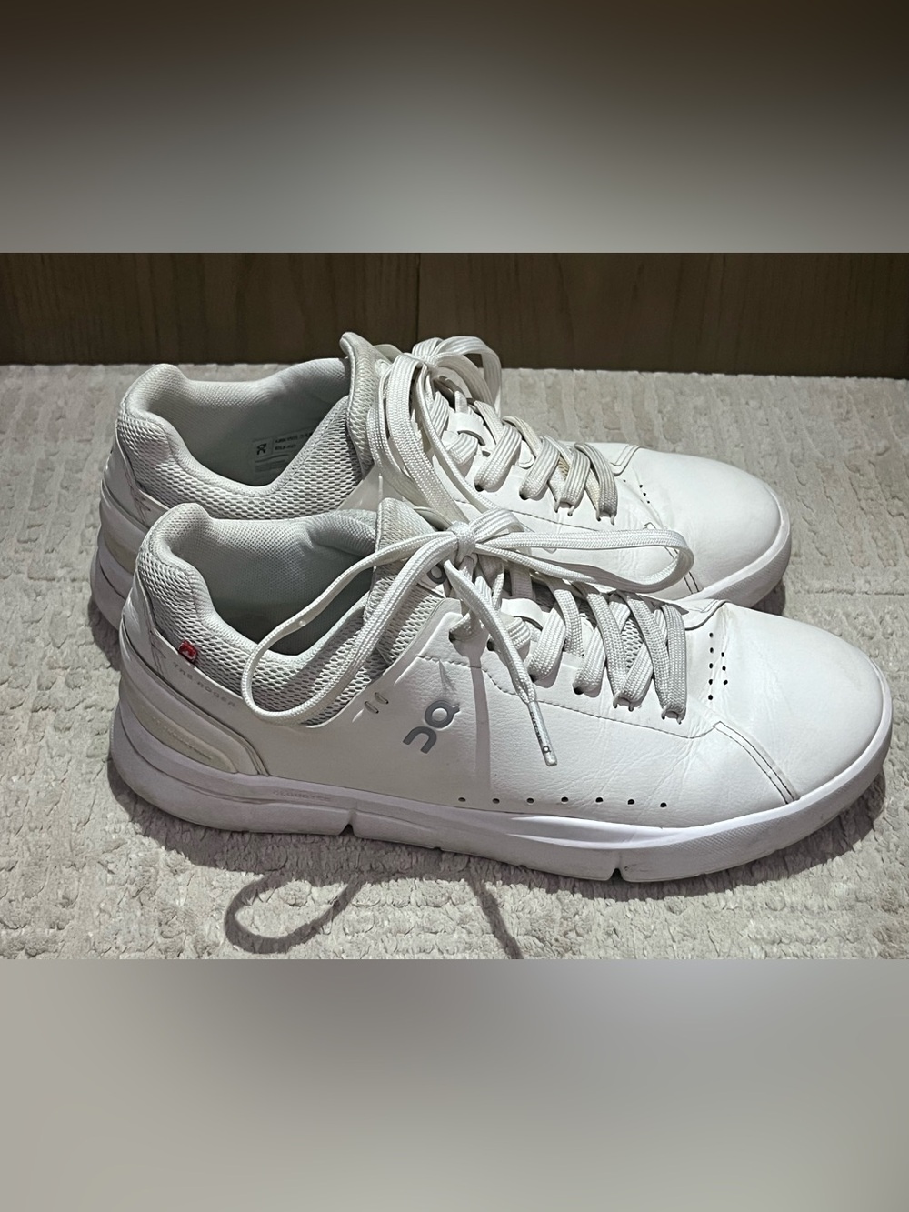 On Running Roger Clubhouse Sneakers